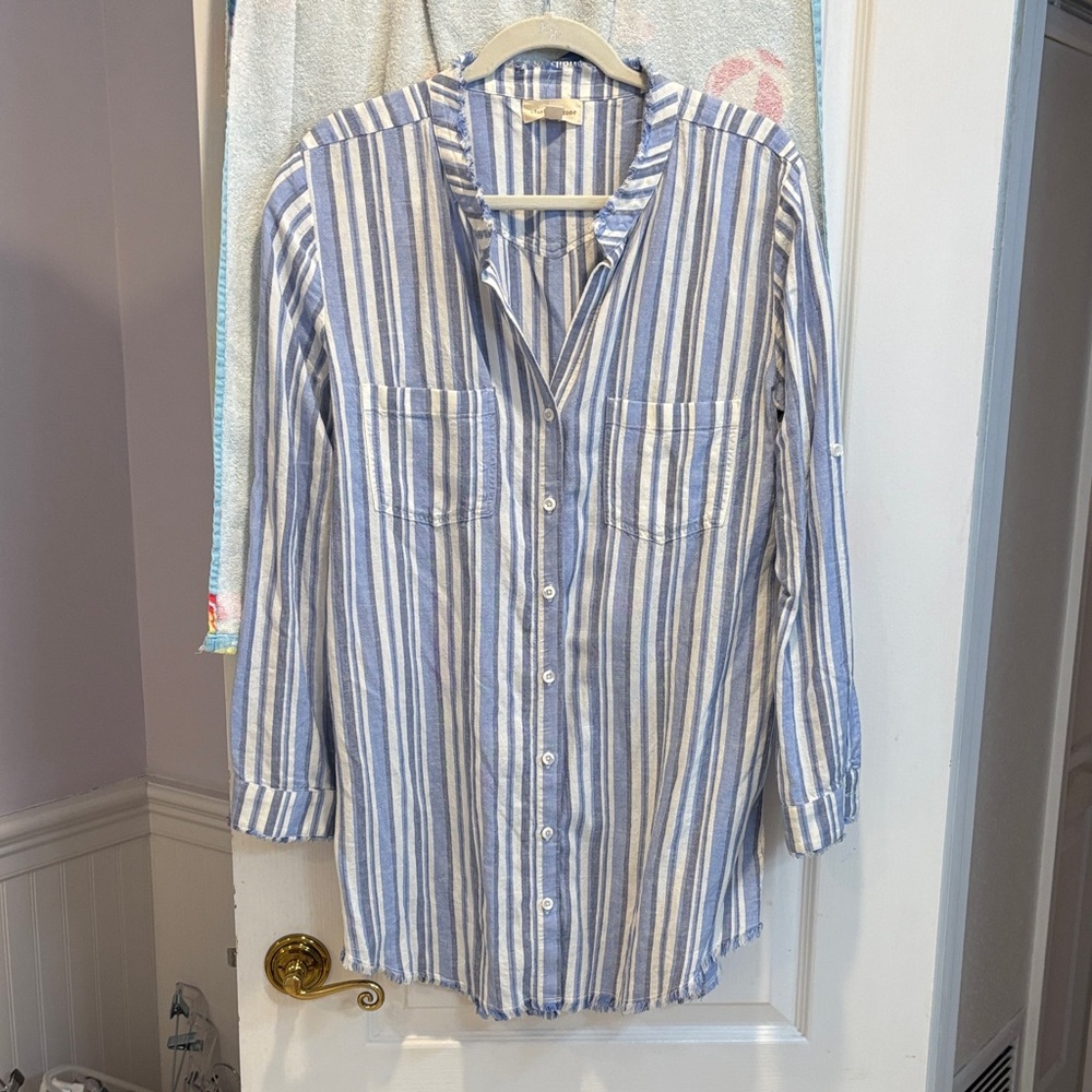 NWT Cloth & Stone Frayed Collar Striped Shirt